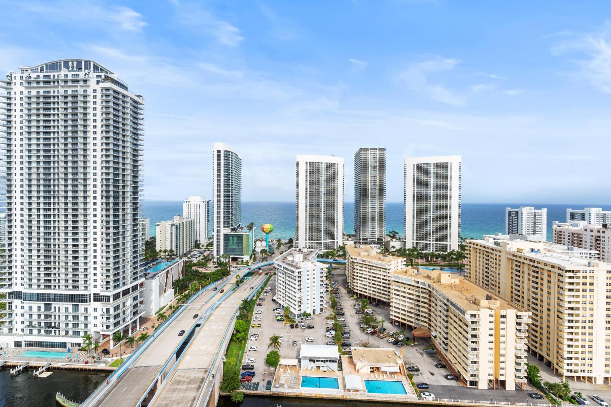 Beachwalk Resort - Vip Tower - Oceanview Unit 3 Bedroom & 3 Bathroom Hallandale Beach Exterior photo
