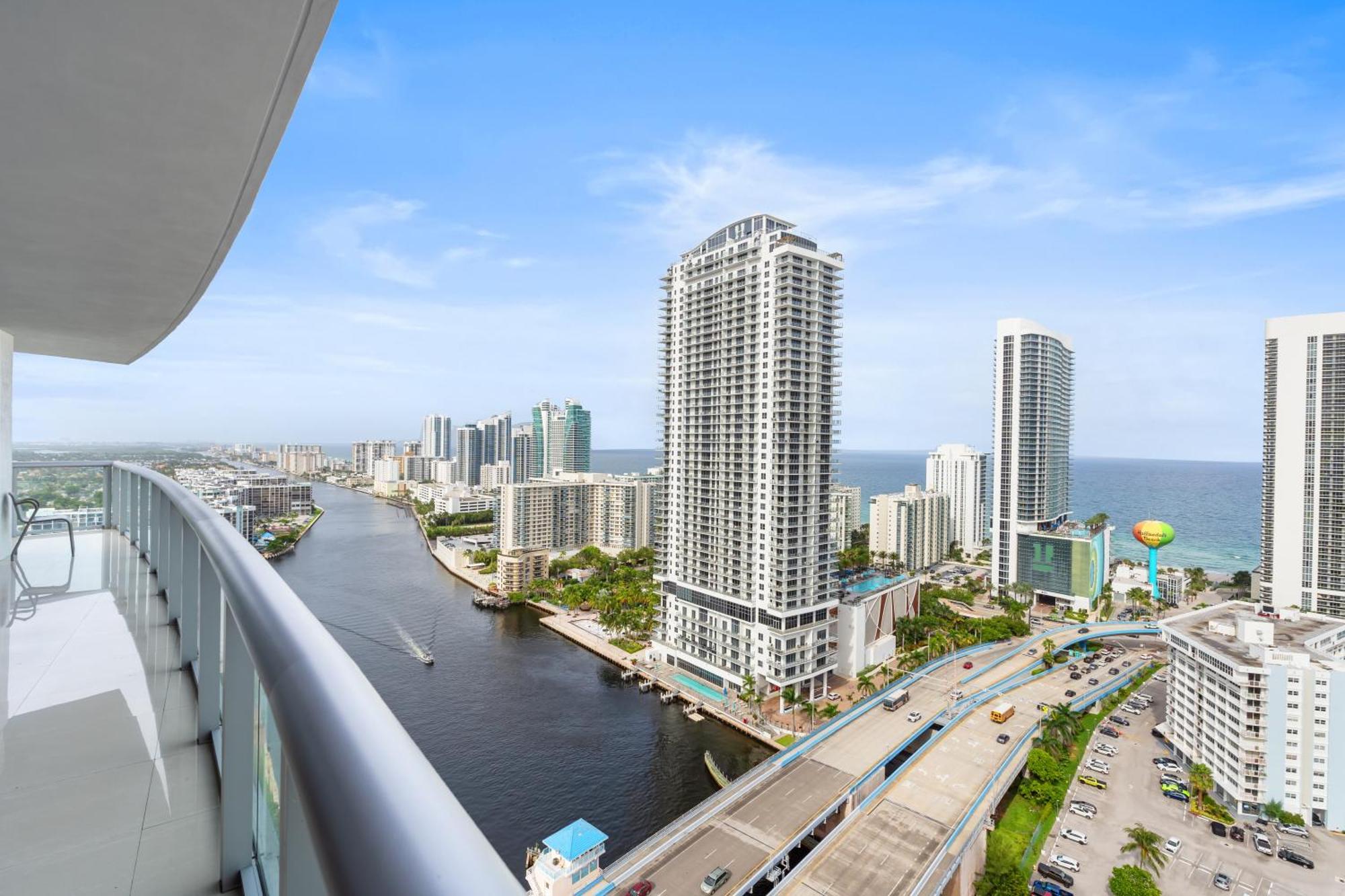 Beachwalk Resort - Vip Tower - Oceanview Unit 3 Bedroom & 3 Bathroom Hallandale Beach Exterior photo