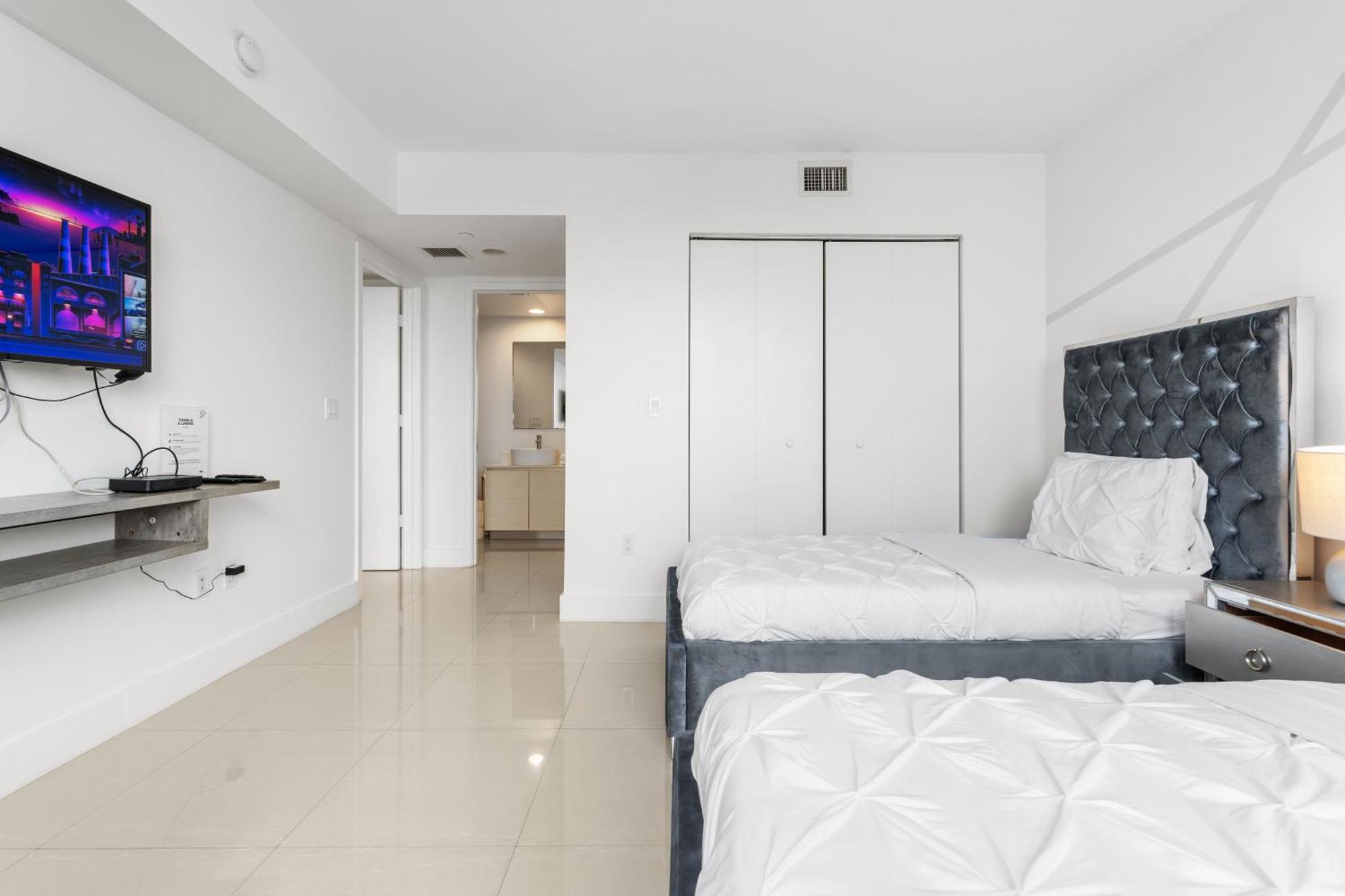 Beachwalk Resort - Vip Tower - Oceanview Unit 3 Bedroom & 3 Bathroom Hallandale Beach Exterior photo