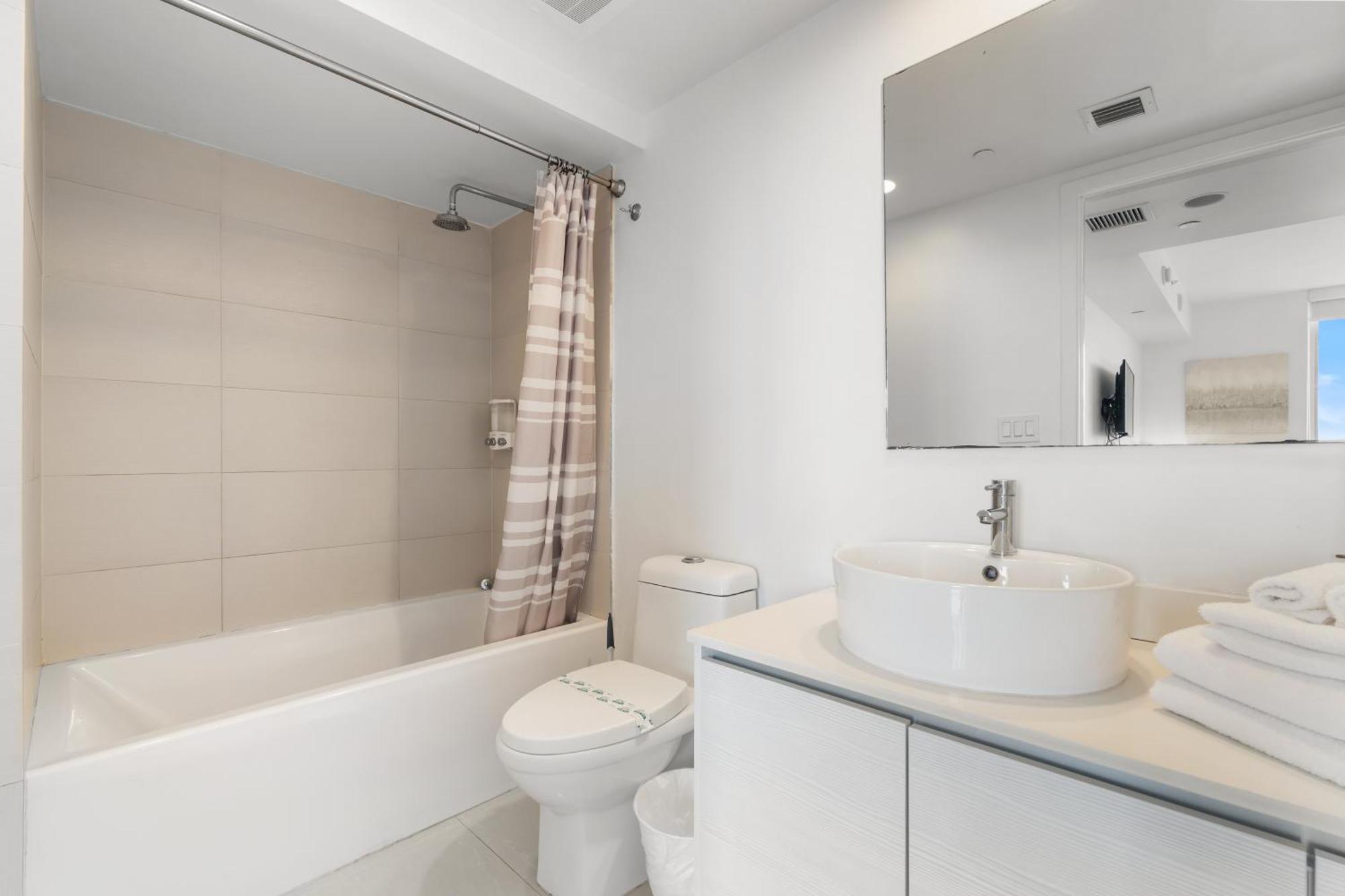 Beachwalk Resort - Vip Tower - Oceanview Unit 3 Bedroom & 3 Bathroom Hallandale Beach Exterior photo